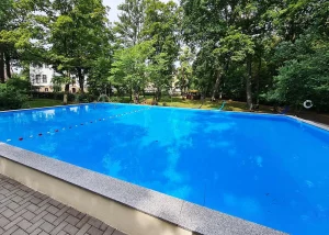 ADROME Caritativer Suchthilfeverein e.V. - WOHNHEIM Siems - Freizeit - Pool, Schwimmen